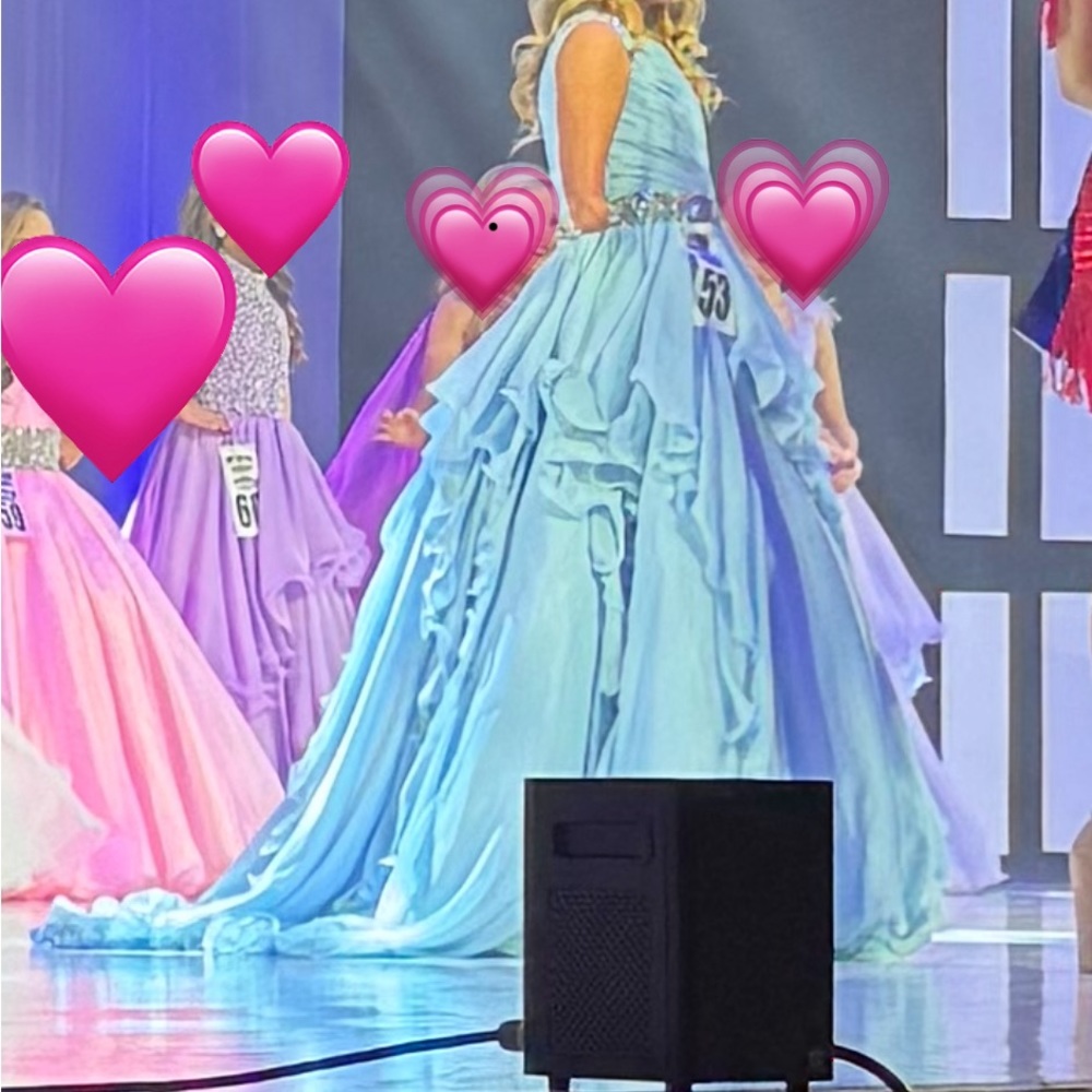 Girls size 12 pageant gown